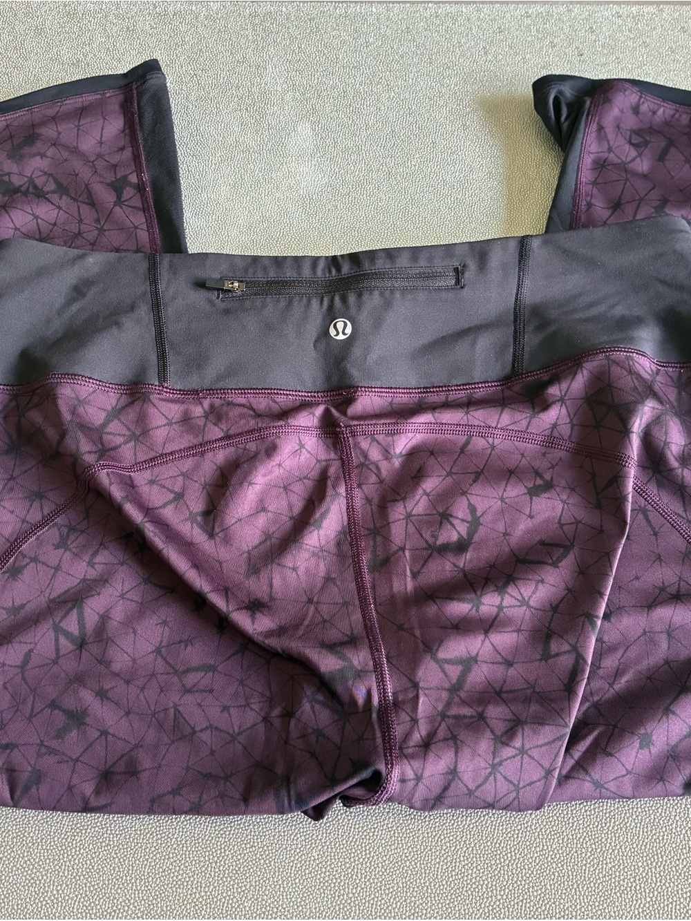 lululemon athletica Women's Purple & Black Patterned Leggings